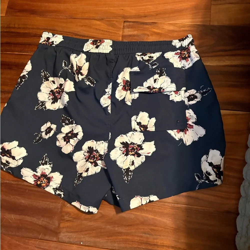Abercrombie & Fitch Floral Swim Trunks Size Large Relaxed‎ Stretch (0542)